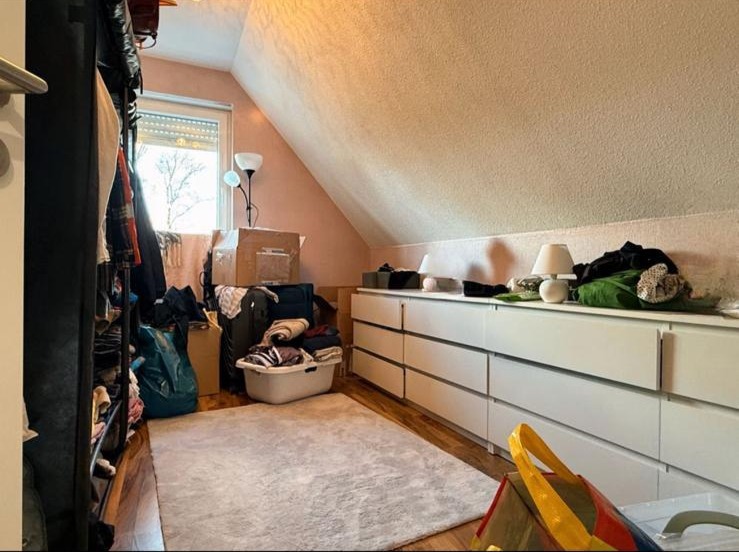 Ankleide- / Stauraumbereich im Dachgeschoss